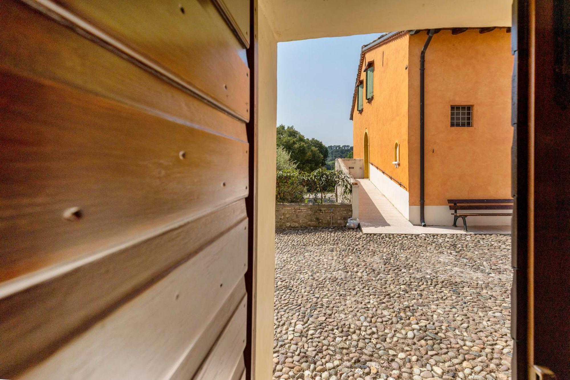 New Agriturismo Corte Olfino Monzambano Exterior photo